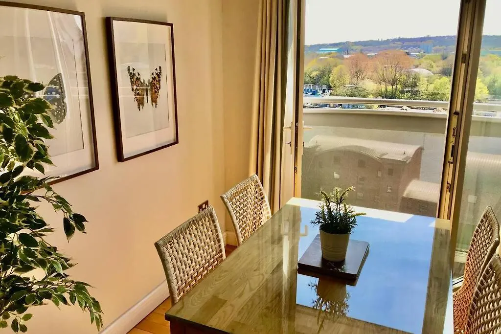 Stylish Quayside 2 Bed Apartment With Beautiful River Views Newcastle Upon Tyne